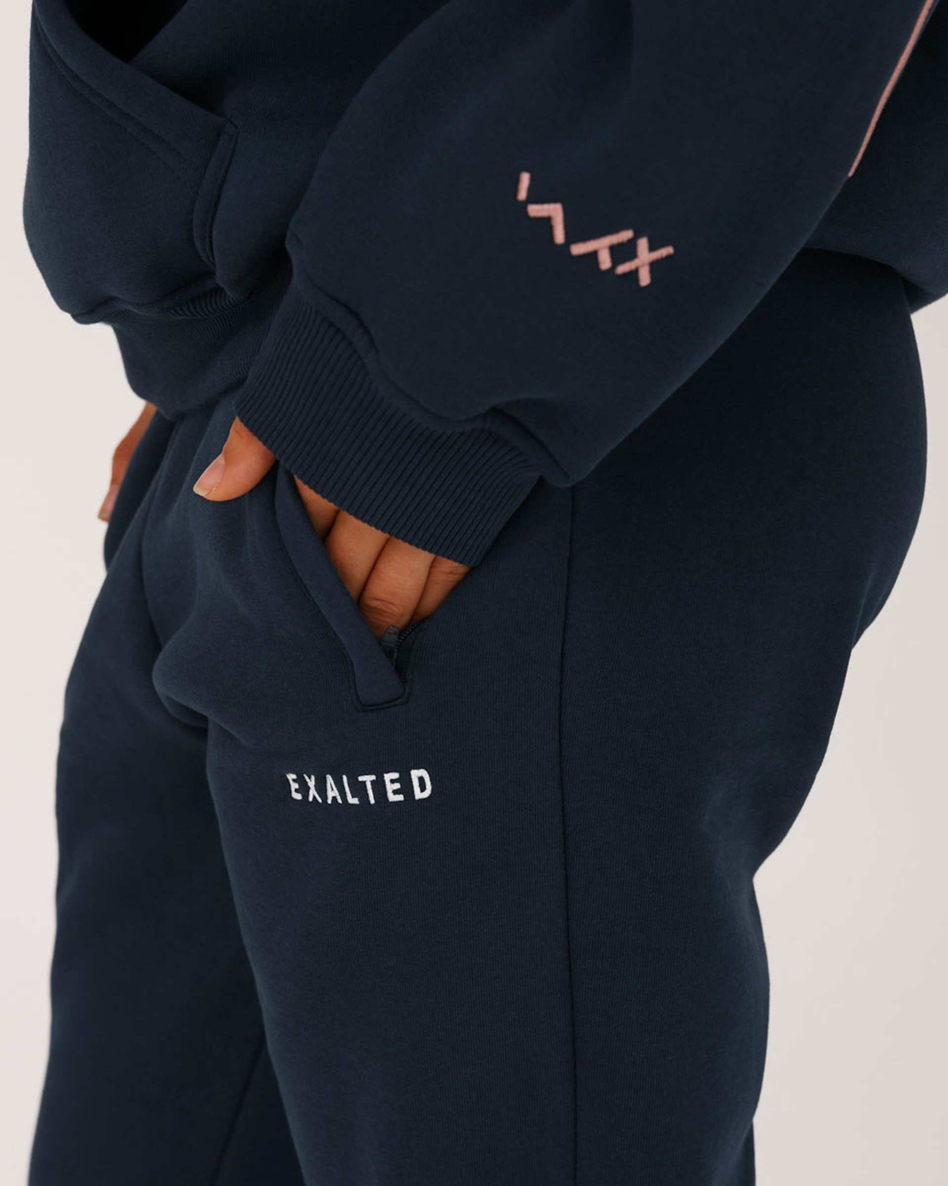Comfy-Nest™ EMBROIDERED OVERSIZED Mikina