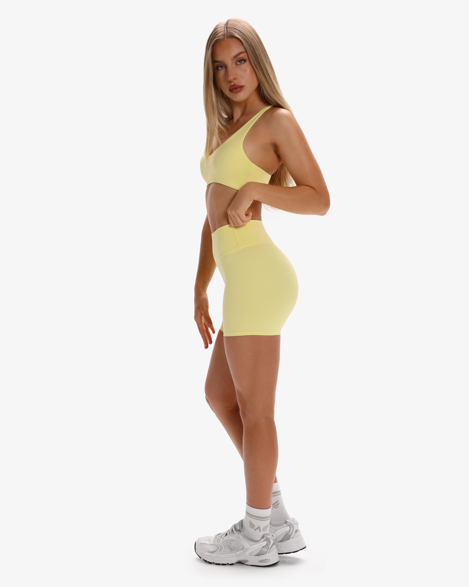 Elysia Glow Motion Šortky 4”