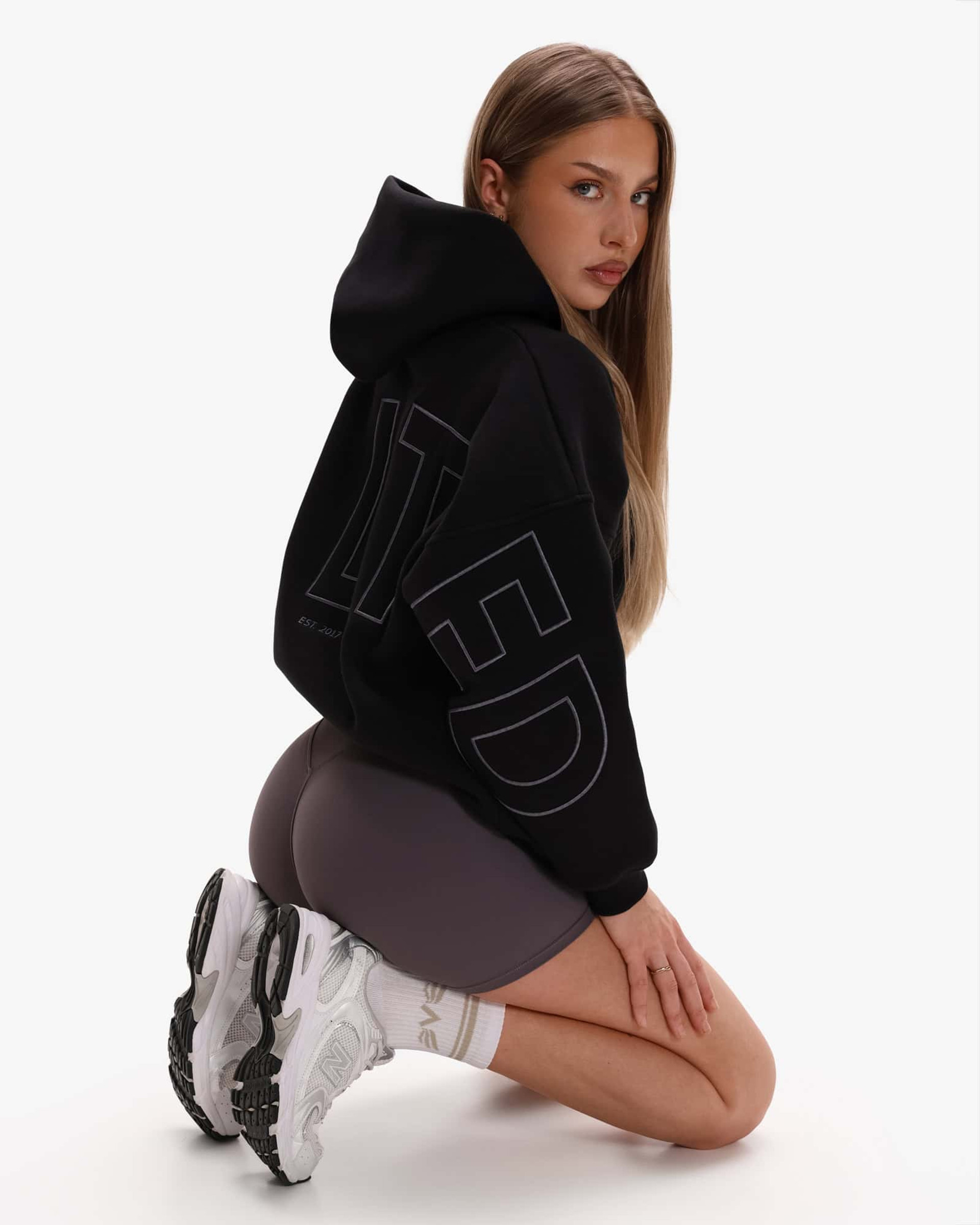 Comfy-Nest™ EMBROIDERED OVERSIZED Mikina